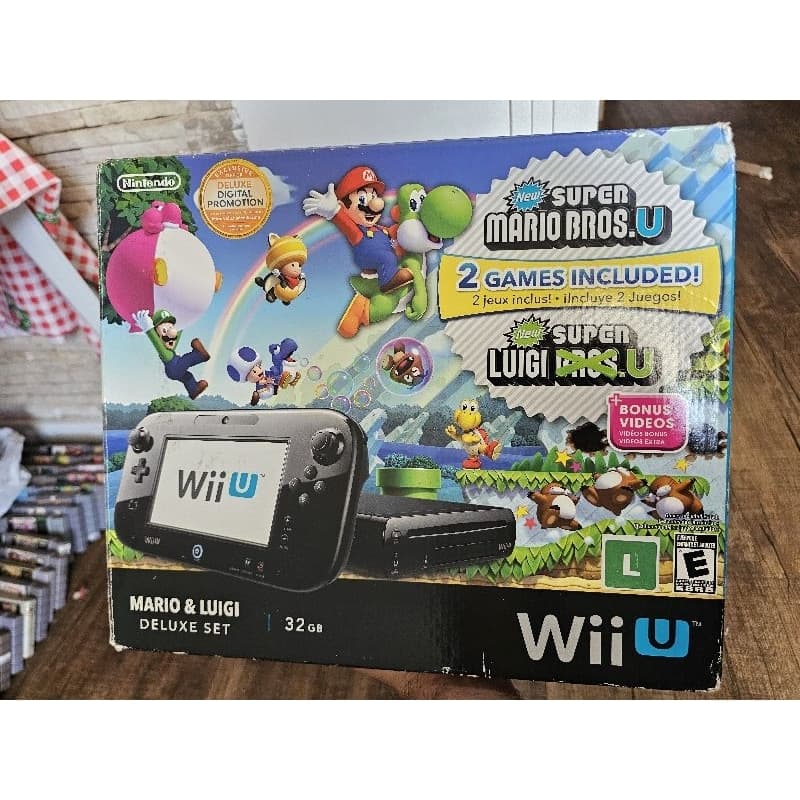 Nintendo Wii U com caixa