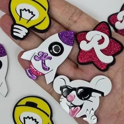 Aplique acrílico Emilly Vick - 6 unidades ou 10 unidades SORTIDAS