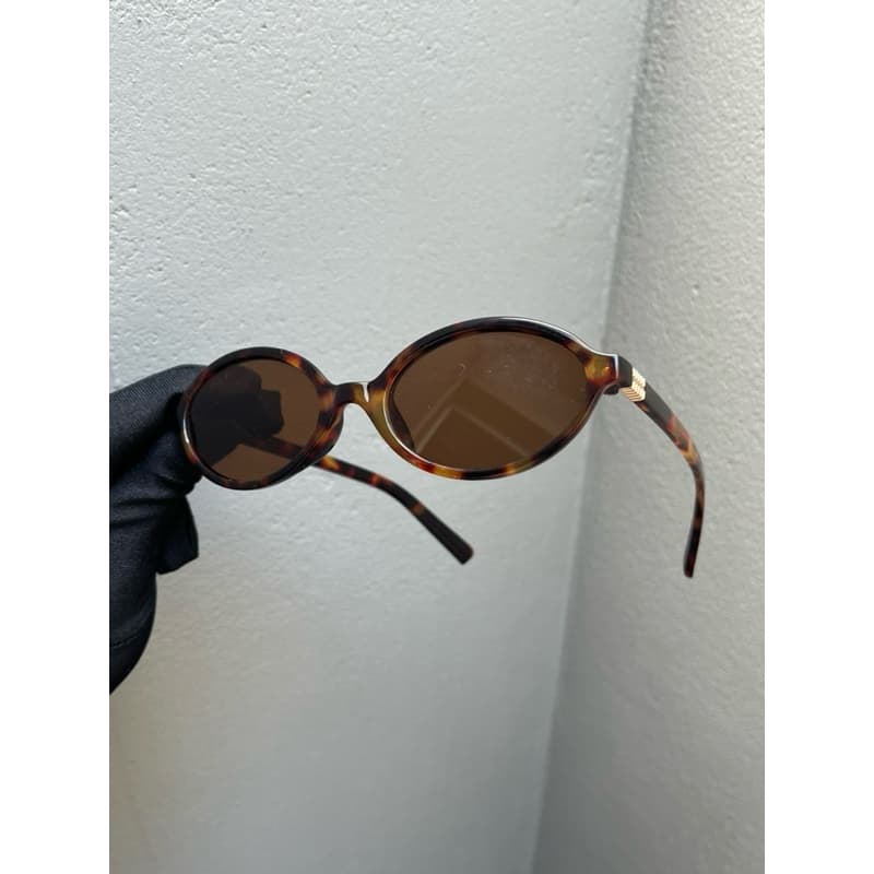 Óculos de Sol Feminino Oval Retrô Vintage Miu Tendência das Blogueiras Moda Y2K Minimalista Estilo Anos 90