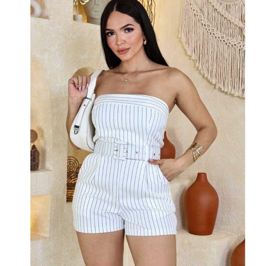 Macaquinho Feminino Alfaiataria Risca de Giz Tomara que Caia Com Cinto Curto megaliquida2026**&