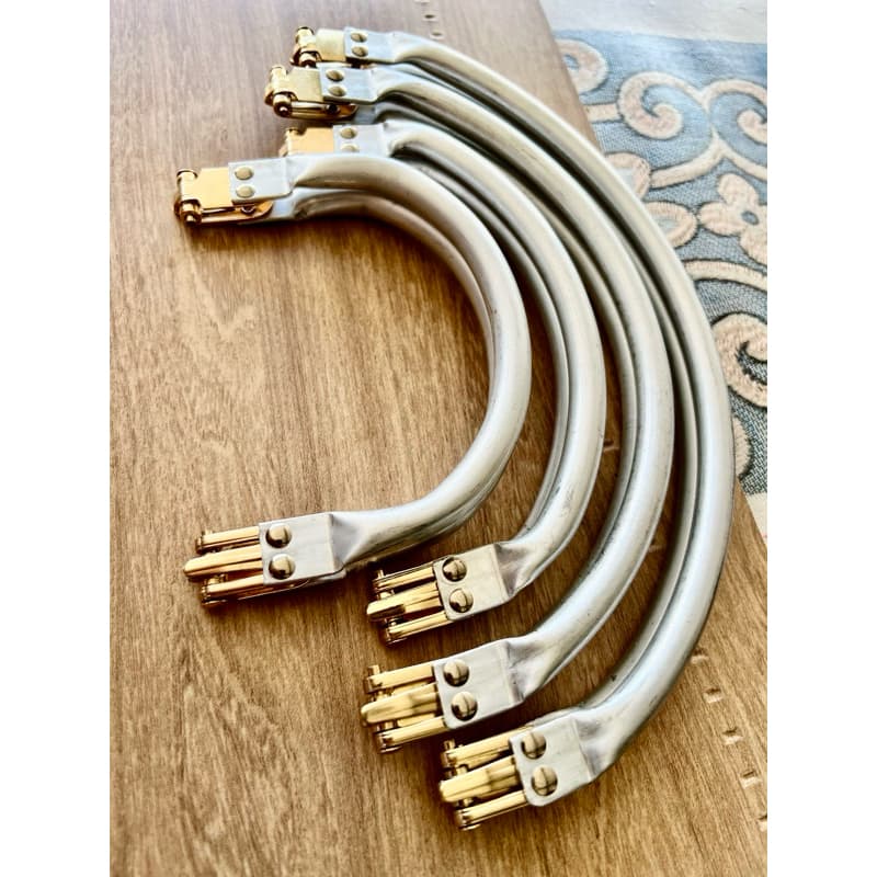 Alça Tubular de Bolsa em Alumínio Fecho Boca de Lobo Meia Lua - Und