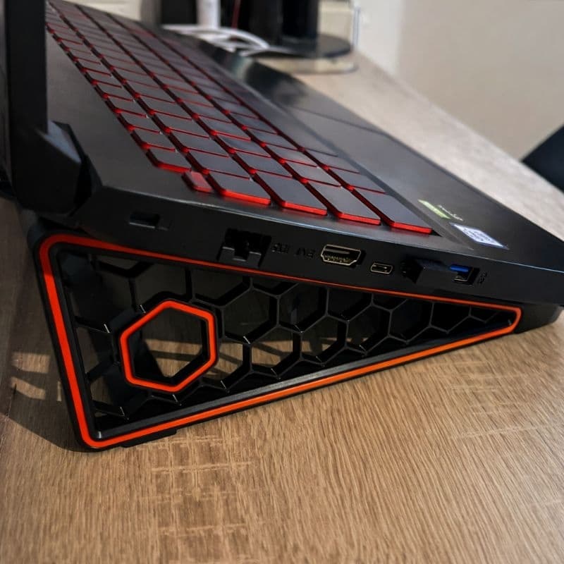 Suporte para Notebook Reforçado – Design Moderno e Ventilado | Várias Cores Disponíveis | 3D