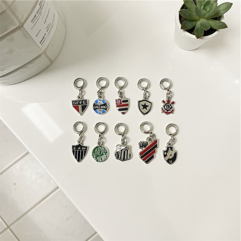Berloque charm pingente modelo time de futebol luxo
