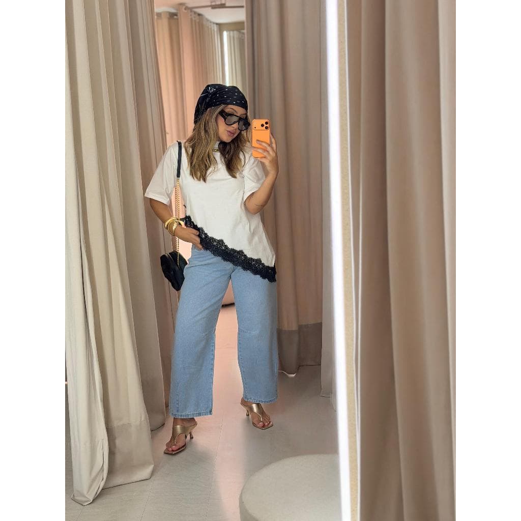 Blusa Feminina Assimétrica100%Algodão com Detalhe em Renda Elegante Sofisticada Versátil Confortável
