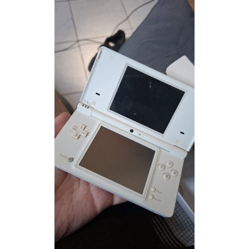 Nintendo DSi Japonês na Caixa