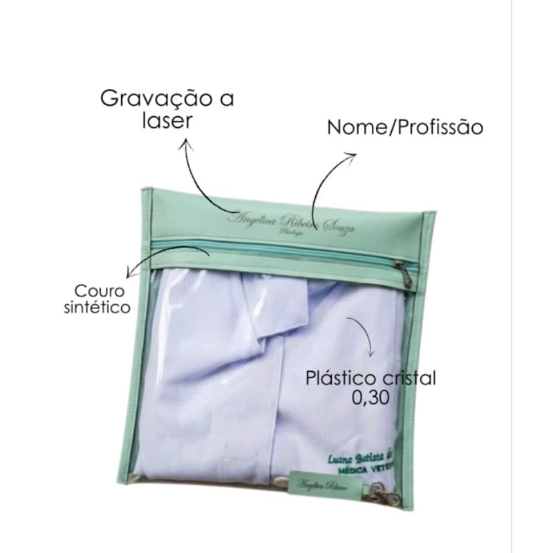 Porta jaleco, fabricado em courvin, semelhante ao couro sintético e plástico cristal 0,30mm