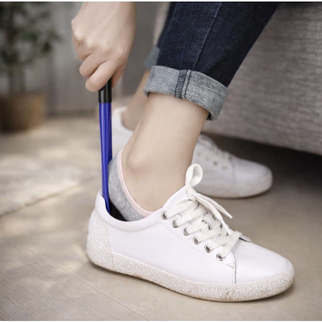 Calçadeira Suporte com Alça Para Calçar Tênis Sapatos 28cm C30