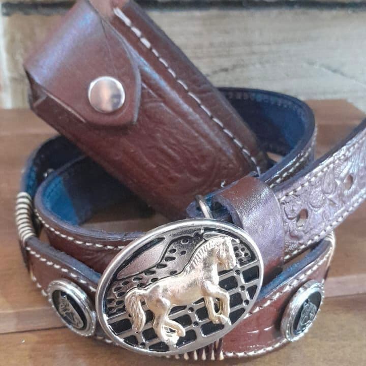 Novidade Kit Cinto Infantil Cavalinho Couro Legítimo + Bainha de Canivete Cavalinho Couro Legítimo Muita Qualidade