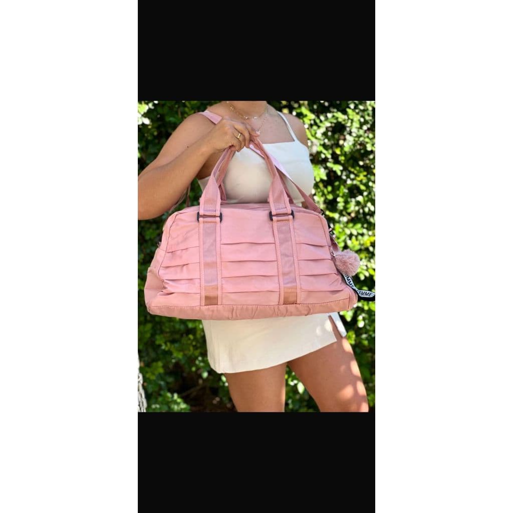 bolsa mala de mao  impermeavel para viagem. academia ...com bombom