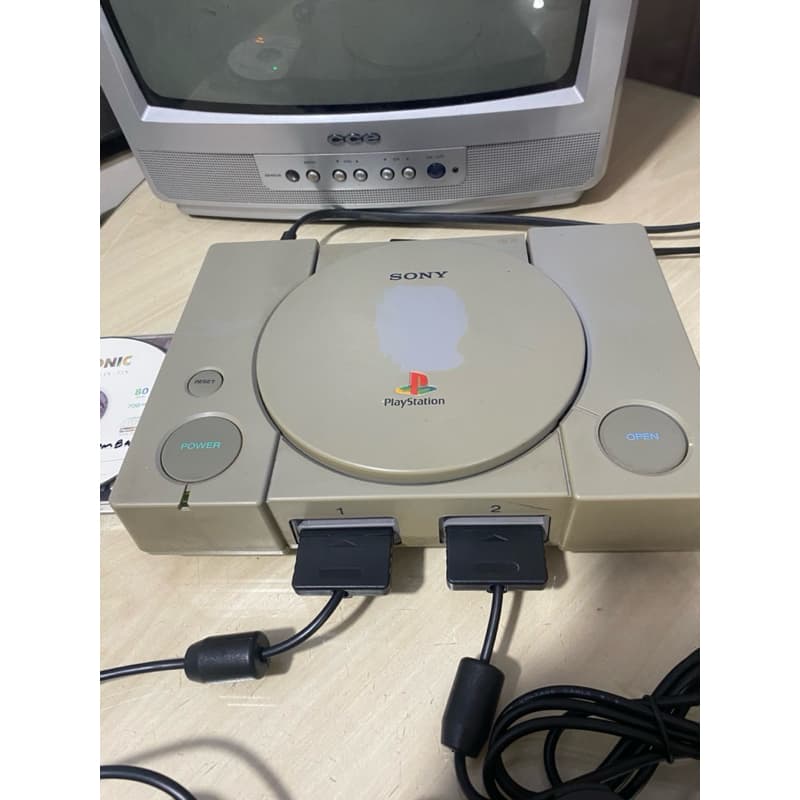 PlayStation 1 (PS1) Fat 2 Controles cabos + 5 Jogos