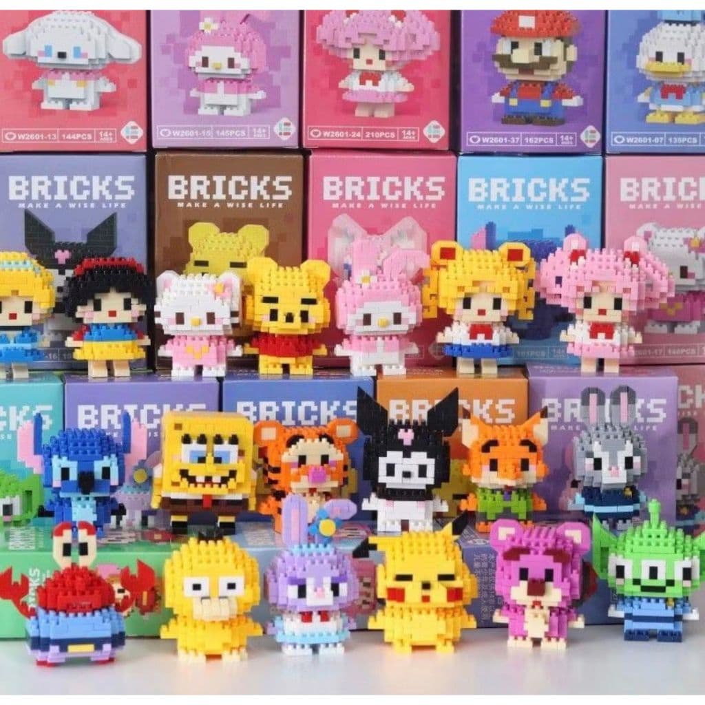 [OFERTA] Blocos de Montar Bob Esponja e Hello Kit Mini Bricks | Brinquedo Educativo Infantil | Mini Blocos de Construção