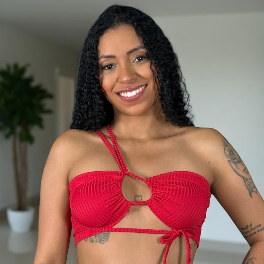 Kit 2 Cropped de Amarração Decotado 7 em 1 Top Tomara que Cai Blusa Multiuso Treino Suplex Estampado e Canelado Cor Lisa