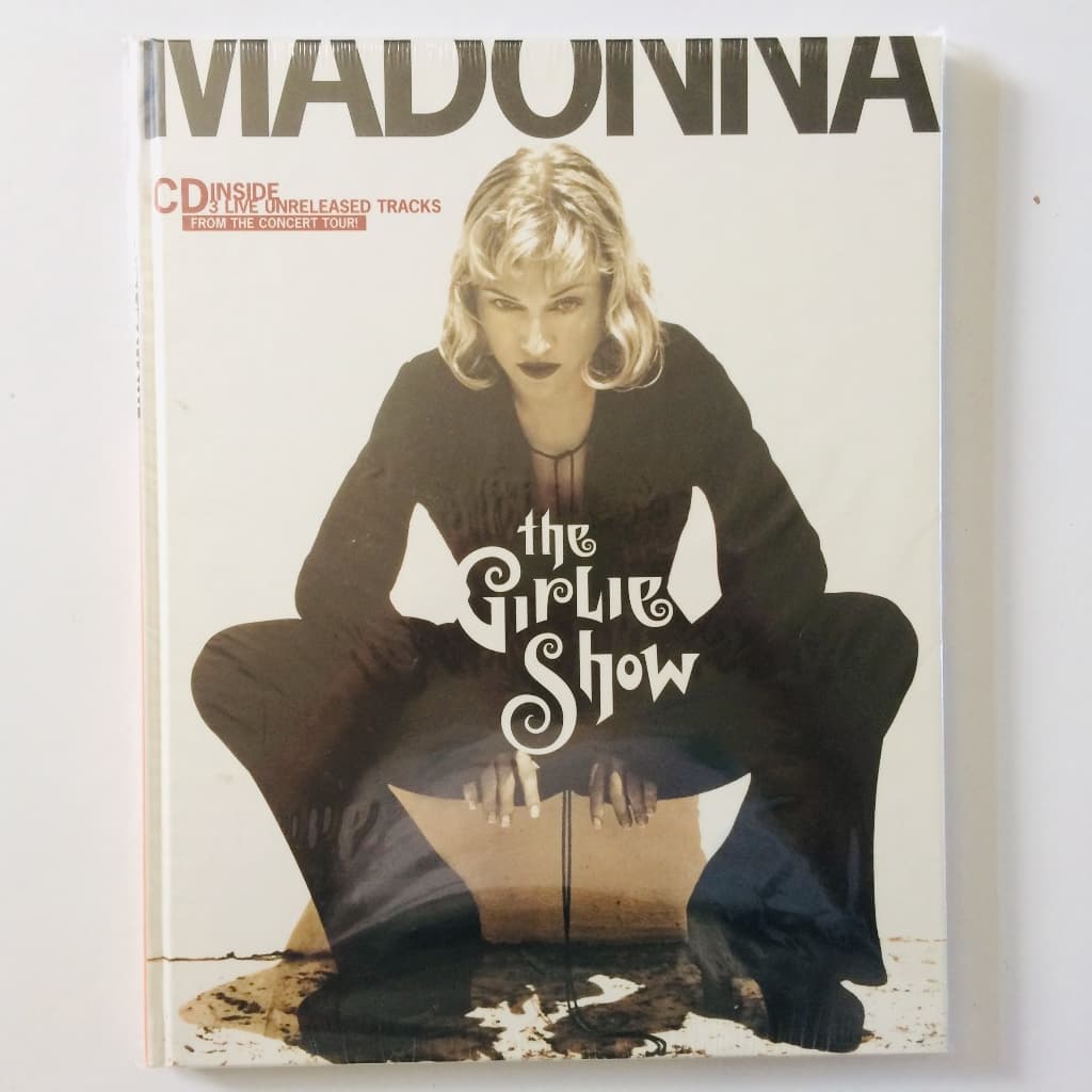 MADONNA BOOKTOUR HARDCOVER THE GIRLIE SHOW VERSAO INGLES COM CD LIVE