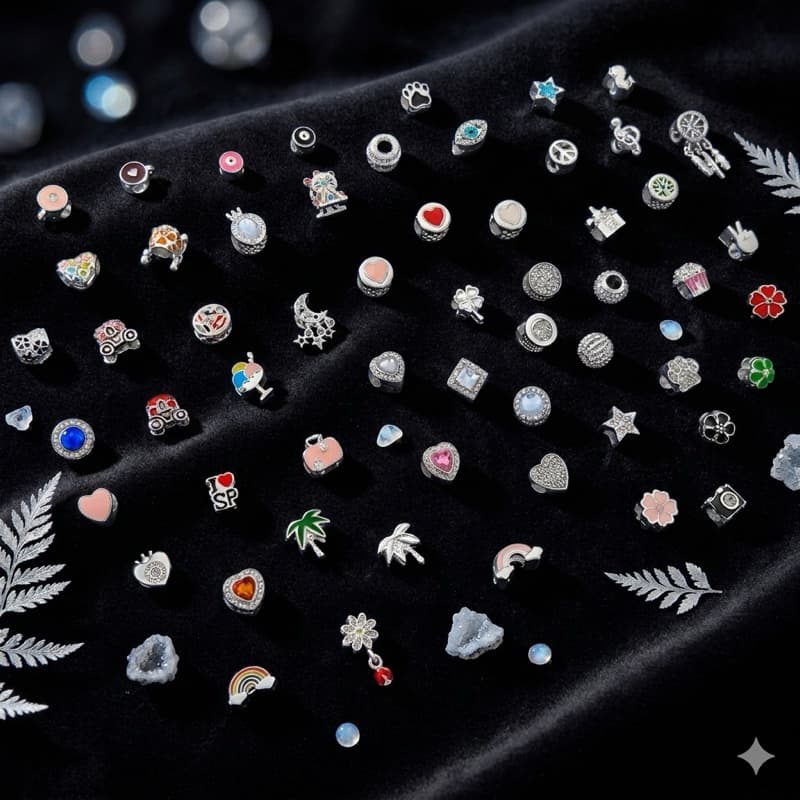 Berloque separador banhado a prata diversos ponto de luz cravejado coração