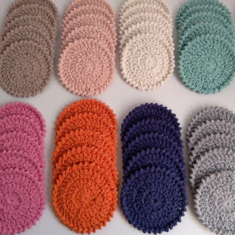 Kit com 2, 4 ou 6 porta copos de crochê descanso de copos várias cores