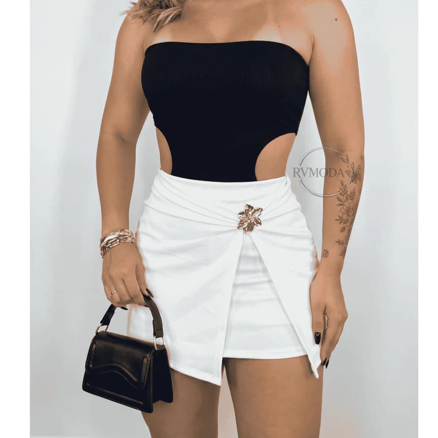 Short Saia Corte Alfaiataria Feminino Cós Alto com Fenda Frontal e Fivela De Flor Lançamento 2026