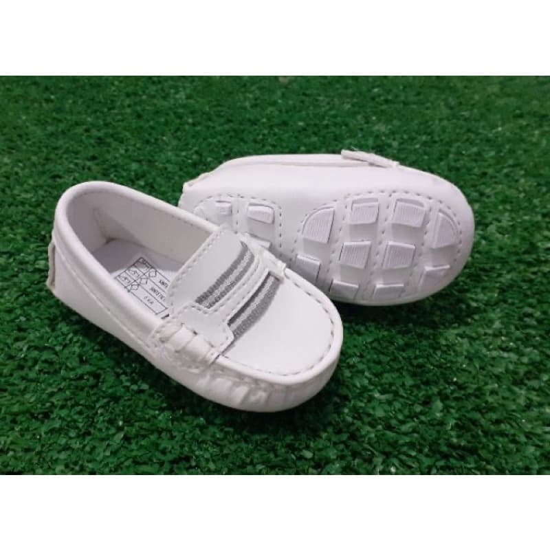 Mocassim branco batizado casamento infantil número 19