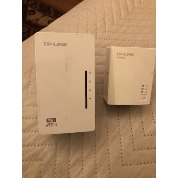 KIT EXTENSOR WI-FI TPLINK PLC TIL-WPA2220 Av200  TL-PA2010