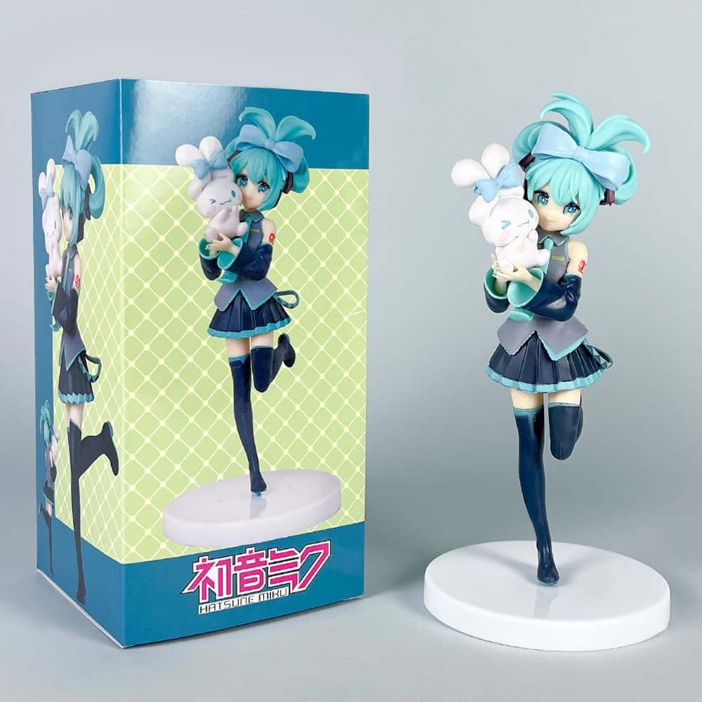 21cm Anime Virtual Idol Singer Hatsune Miku Hug Cinnamoroll Duas Dimensões Figuras De Ação Em PVC Feminino Modelo De Decoração De Mesa Doll Toys