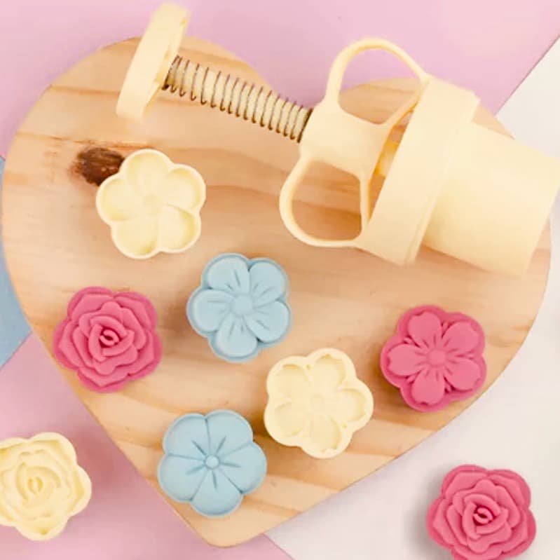 Kit Ejetor Molde Para Massas Brigadeiro e Doces Blue Star Max Flor Coração Arabesco Docinhos Gourmet