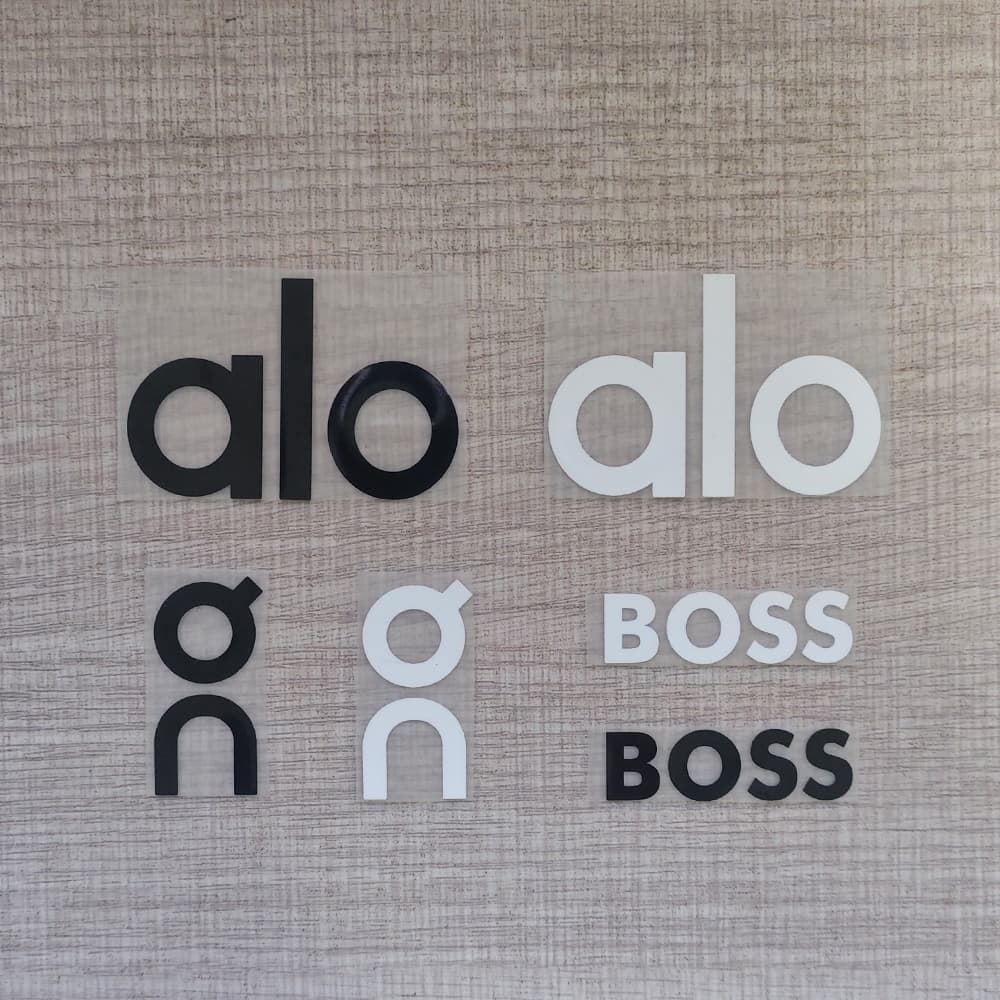 Remendos De Tecido Com Logotipo Moderno De silicone , Sacos De Roupas , Chapéus , Emblemas De Moda , Engomar