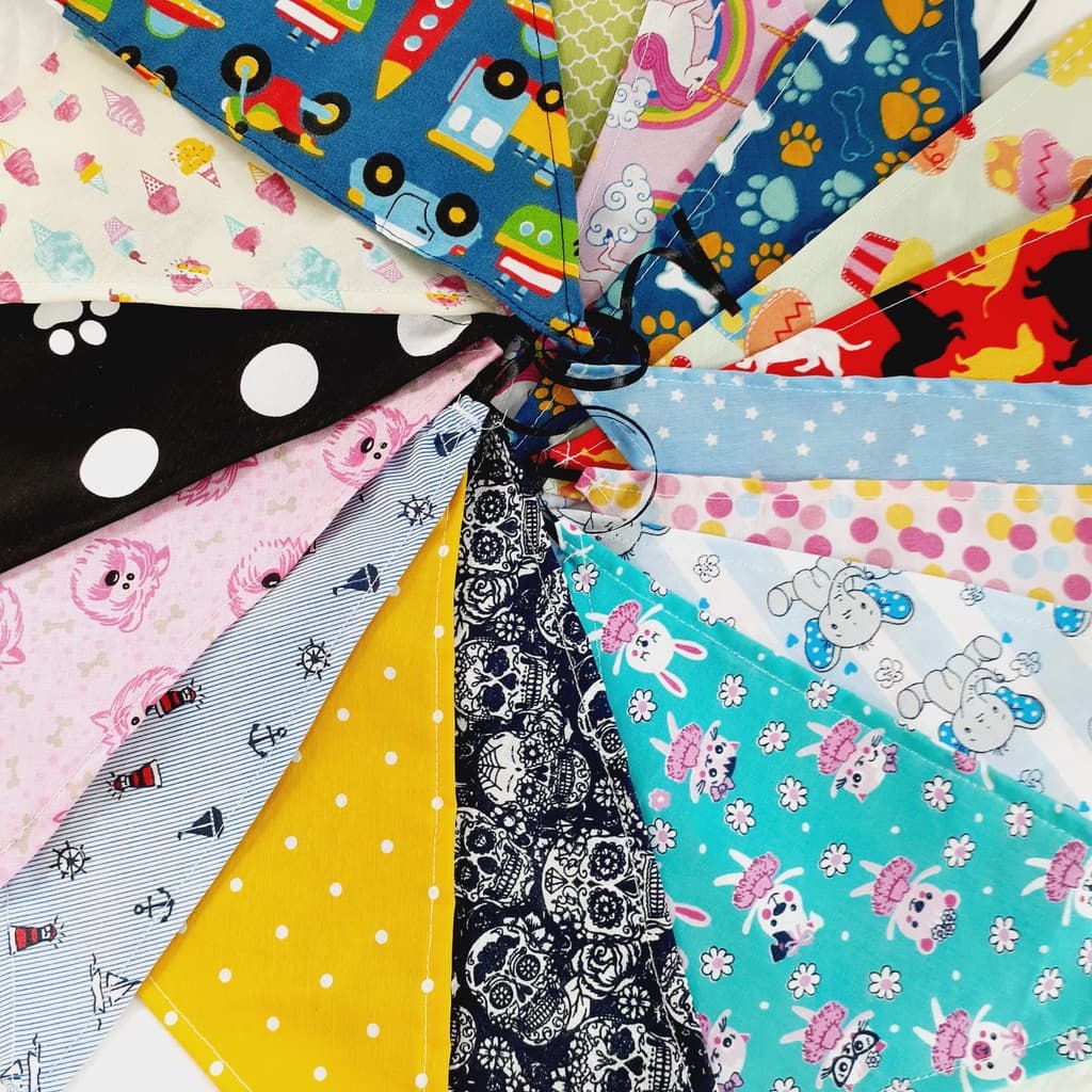 kit bandanas pets para banho e tosa com 12 unidades, para caes e gatos.