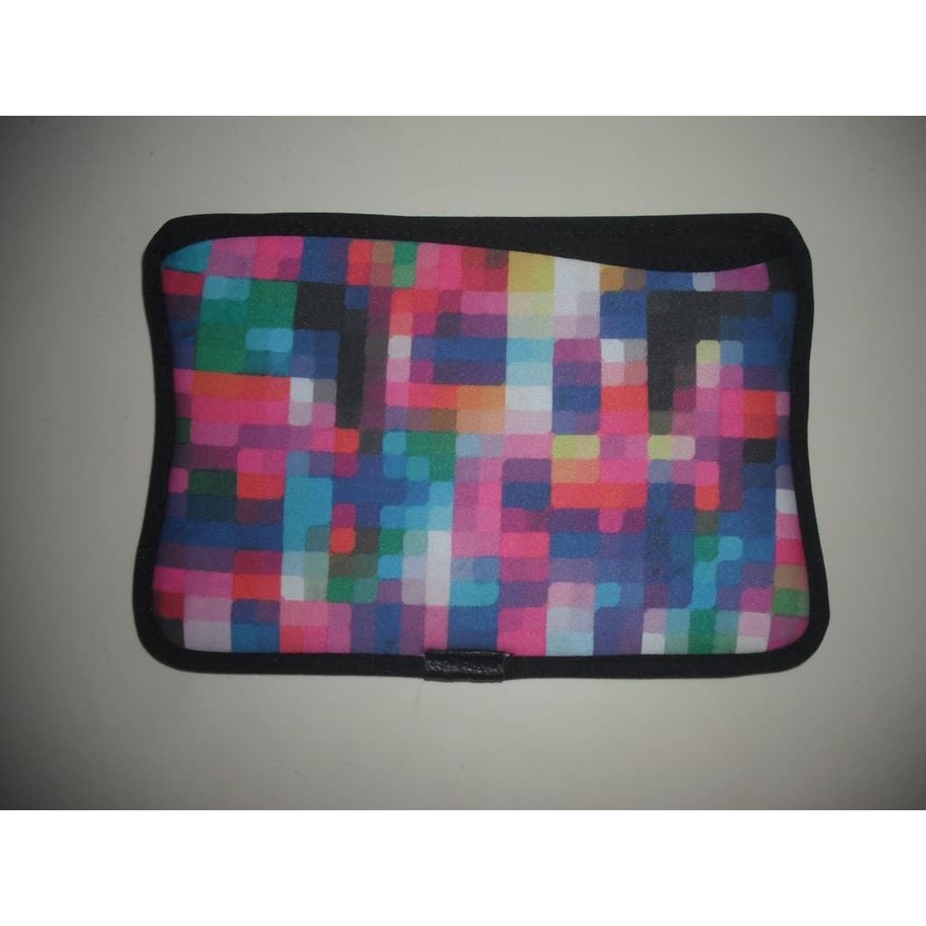CASE COLORIDO NEOPRENE RELIZA 21X15 CM BOM ESTADO