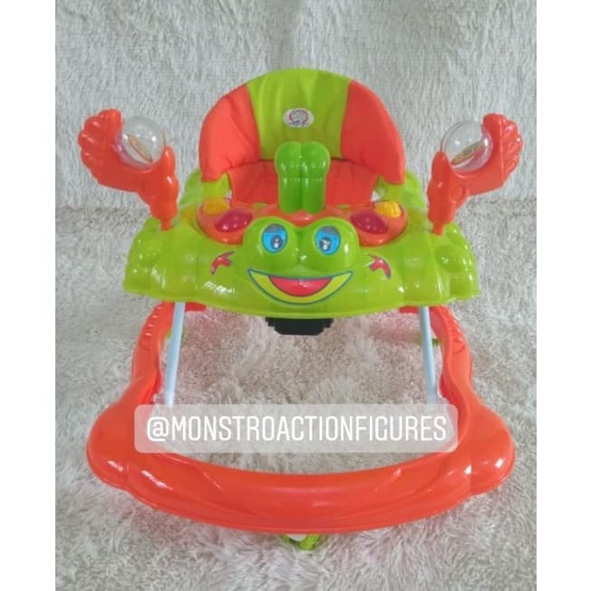 Andador infantil/bebê até 12kg/ MUSICAL (toca 10 músicas) 3 regulagens de altura.