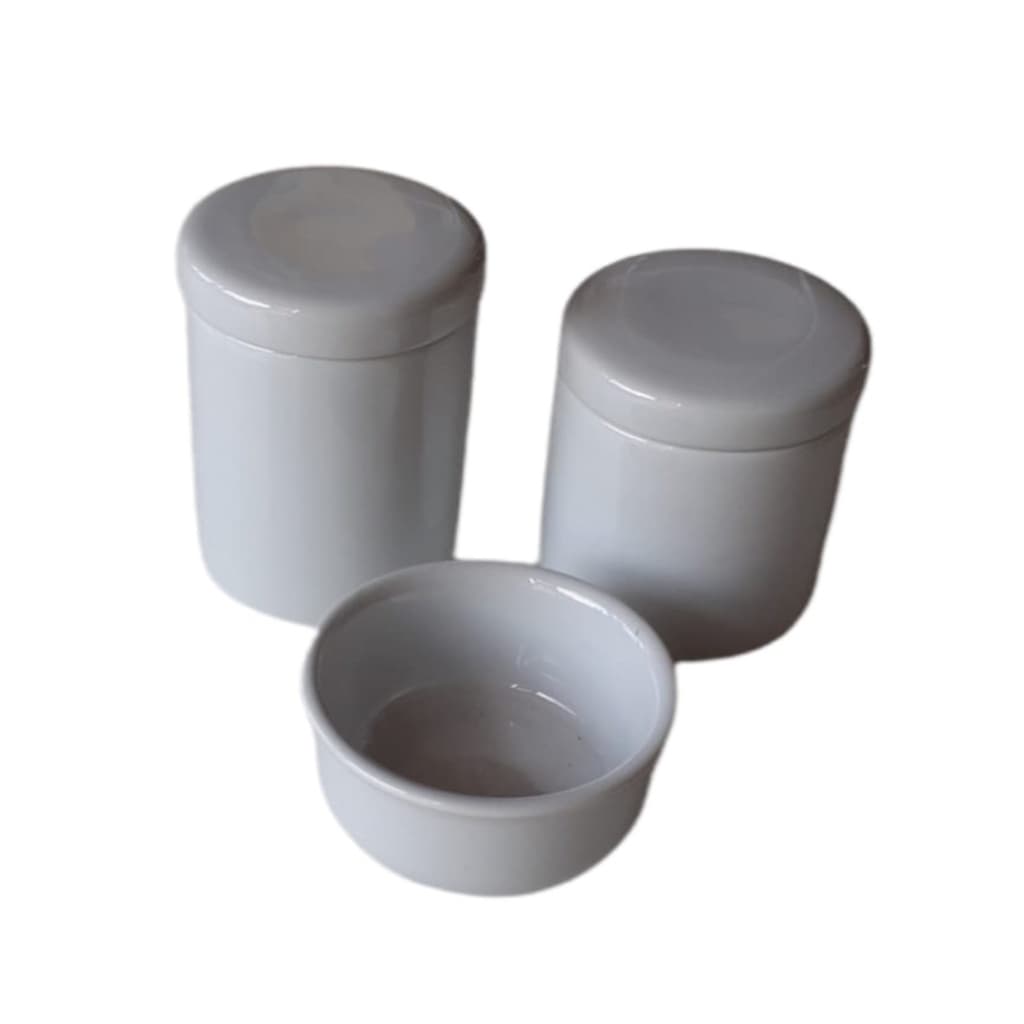 Kit Higiene Bebê Porcelana Branca 3 peças Potes com tampa e Molhadeira