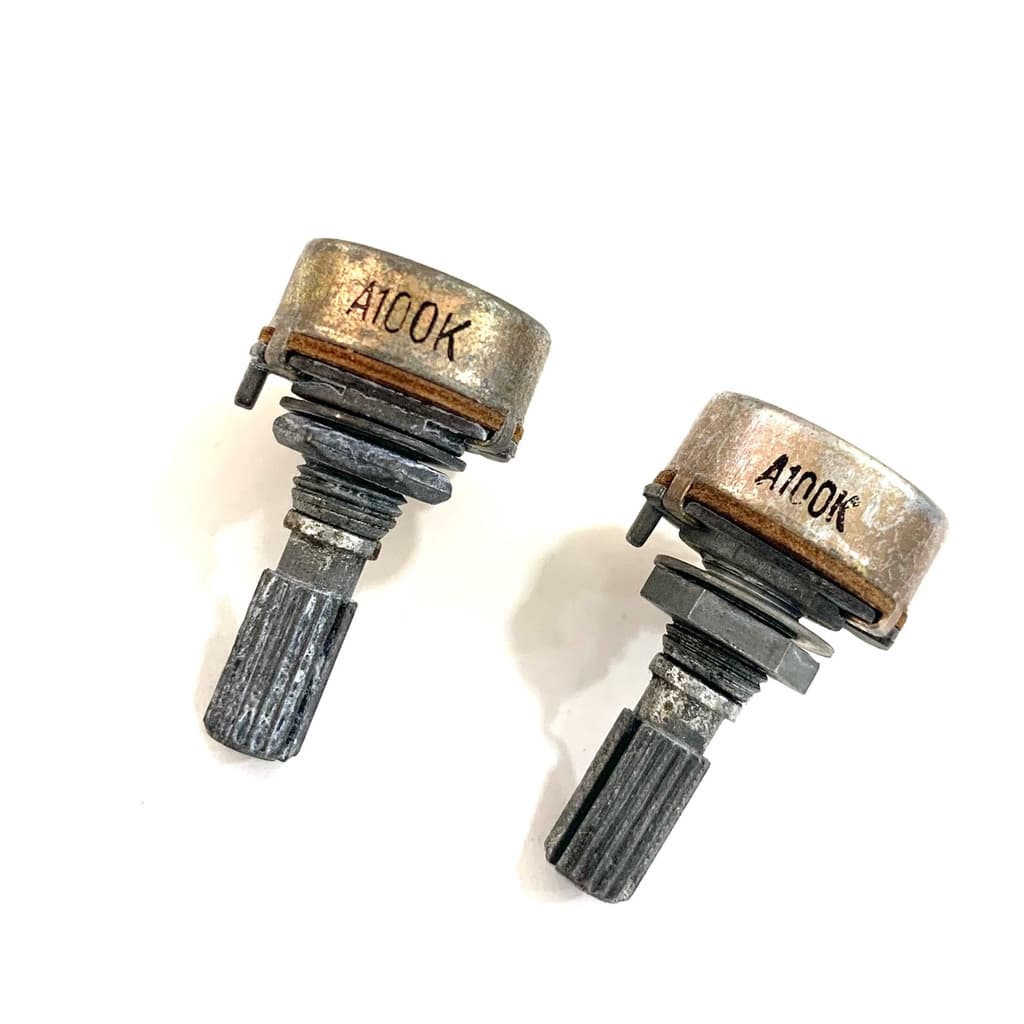 02 Potenciômetro 100K Log 16mm