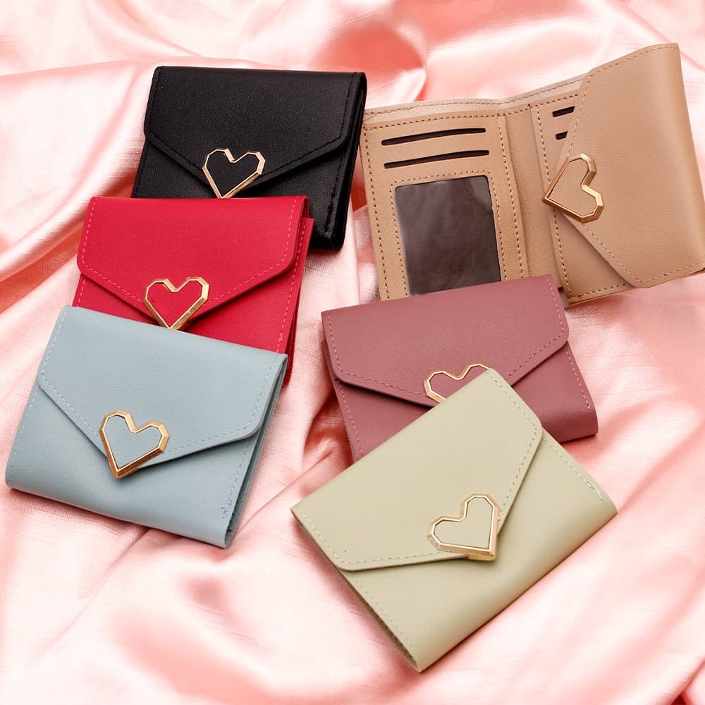 Carteira de Couro com Fecho em formato de Coração/Carteira feminina