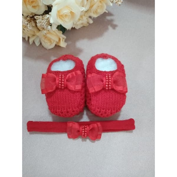 Kit Sapatinho Bebê em Tricô mais Faixa Feita na Meia de Seda