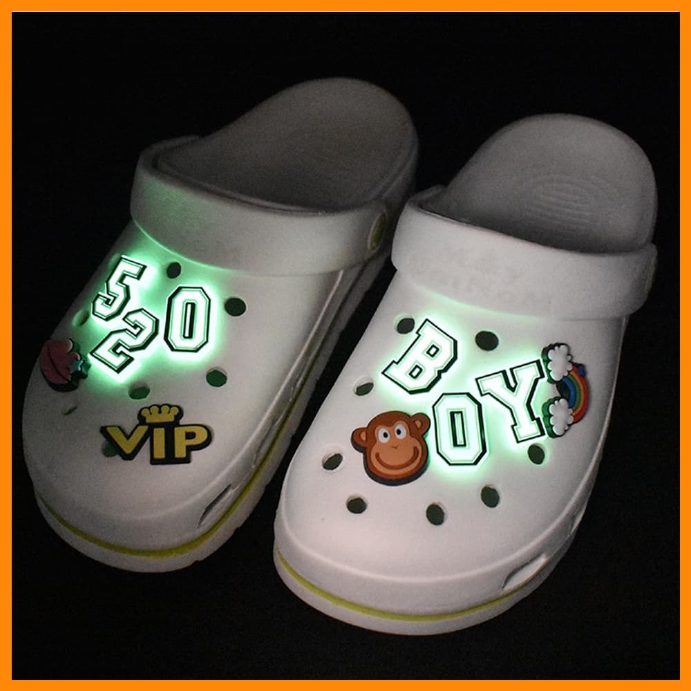 Decoração De Sapato Para Encantos Pinos 26 Letras Az Número 0-9 Presentes Noctilucentes Sapatos Sacos