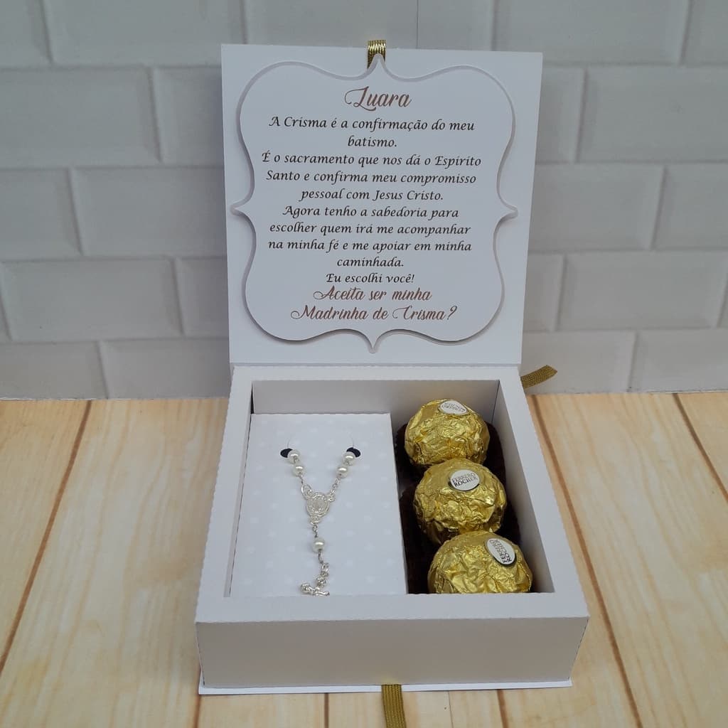 Convite Crisma Padrinho/Madrinha c/ Terço, detalhes Dourado e Laço – Personalizado