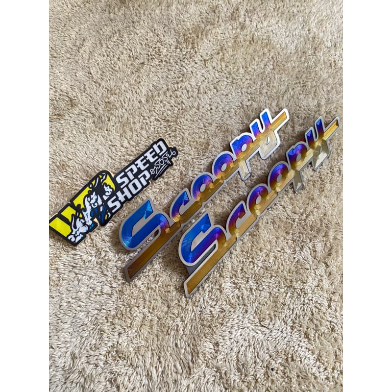 Logotipo Emblema Capa De Titânio Corpo Escalonado