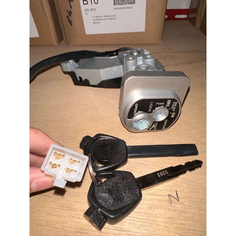 Conjunto De Chaves De Ignição + Assento Aberto HONDA Supra x 125 fi 2014/2018 Injeção SUPER