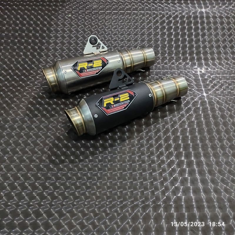 Arraste O Escapamento roadrace Furo Diário R2 Silenciador sarangan Meio Tipo R Inoxidável E Preto