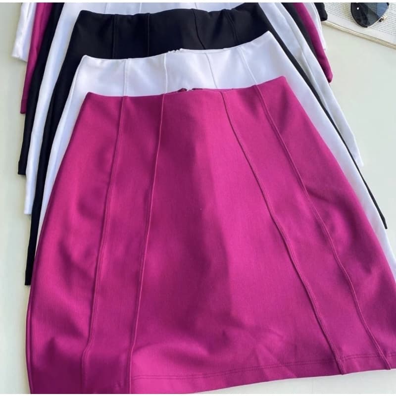 Short Saia Curta Bengaline Feminina