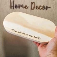 Tábua Oval em Madeira Pinus Personalizada, para servir e decorar sua cozinha e mesa posta