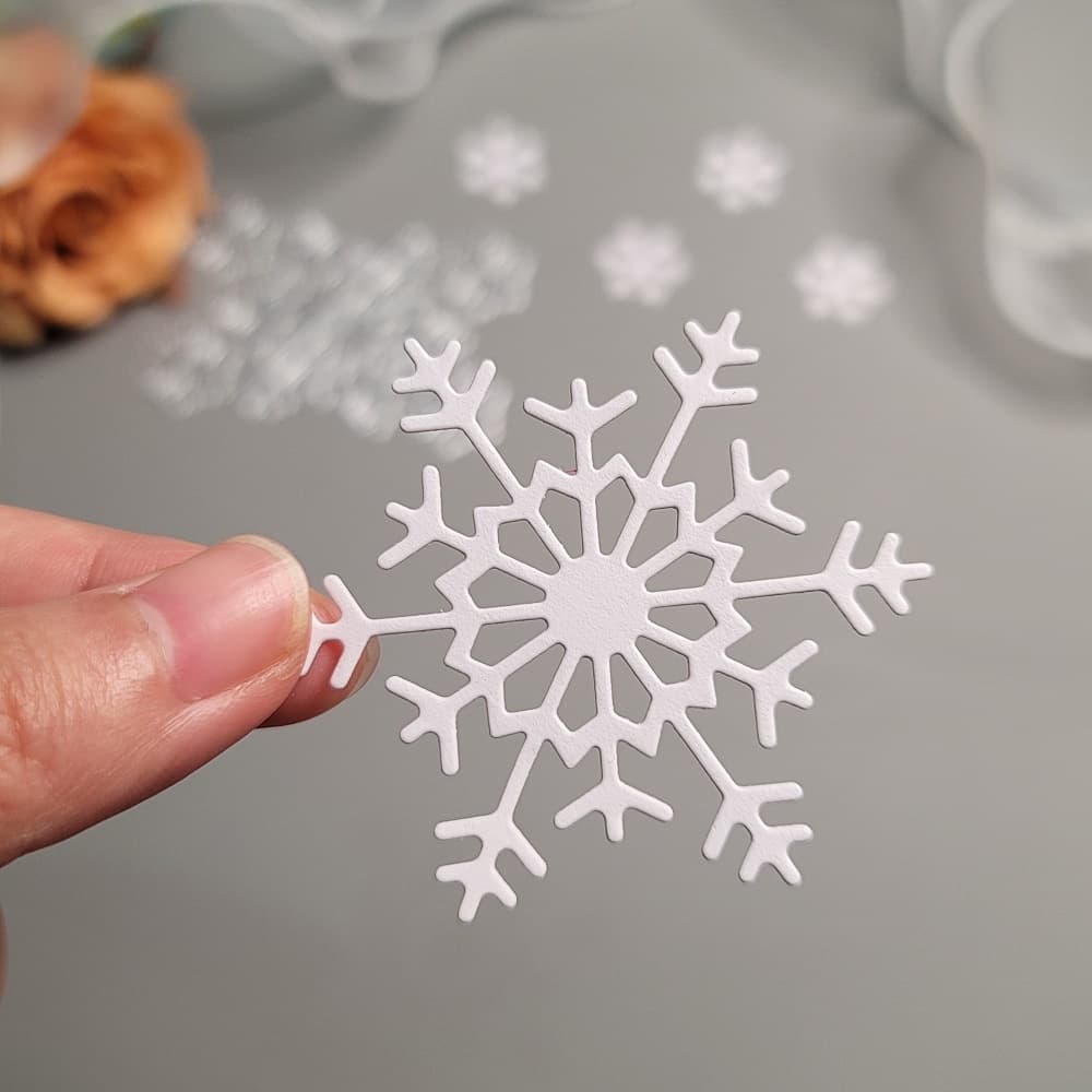 5PC Floco De Neve Corte De Metal Matrizes Papel Alto Relevo Stencil Scrapbooking Cartão De Boas Festas DIY Artesanato Cortes Natal