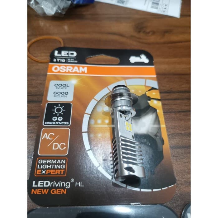 PUTIH Frete Grátis OSRAM LED T19 M5 K1 Luz Principal Da Motocicleta H6 Branco AC/DC-PLUG N PLAY