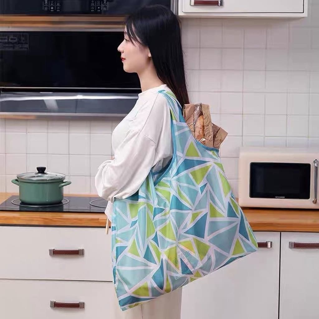 Mochila Dobrável de Ombro Reutilizável Praia e Compras COR E PADRÃO ALEATÓRIO SU