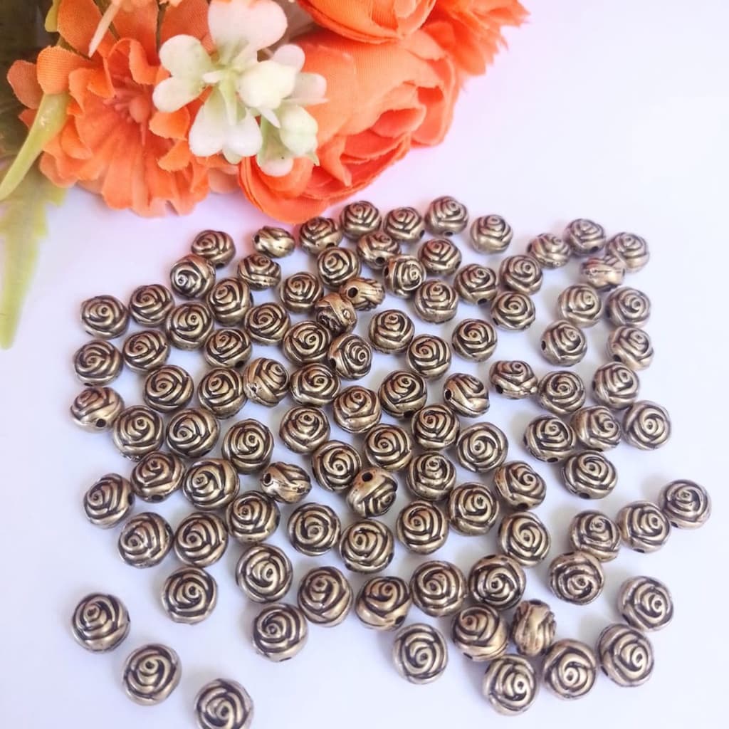 30 Passantes Flor de Metal para Terço e Pulseiras Ouro Velho - Passante Florzinha para Pulseiras