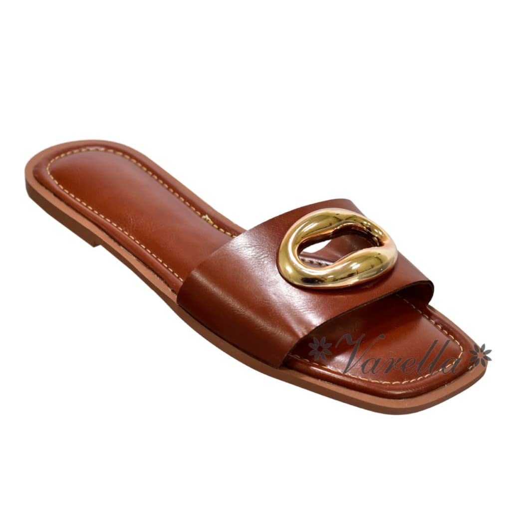 Sandália Feminina Flat De Napa Madrid Rasteirinha Casual Com Peça Dourada dia a dia Confortavel