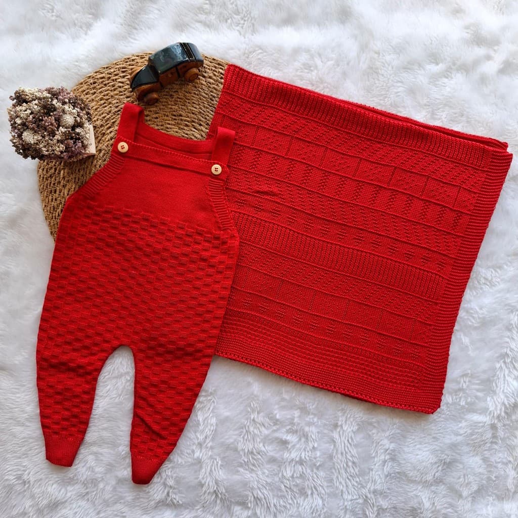 Kit Saída Maternidade Bebê Macacão Salopete e Manta Menino Menina Tricô Infantil RN