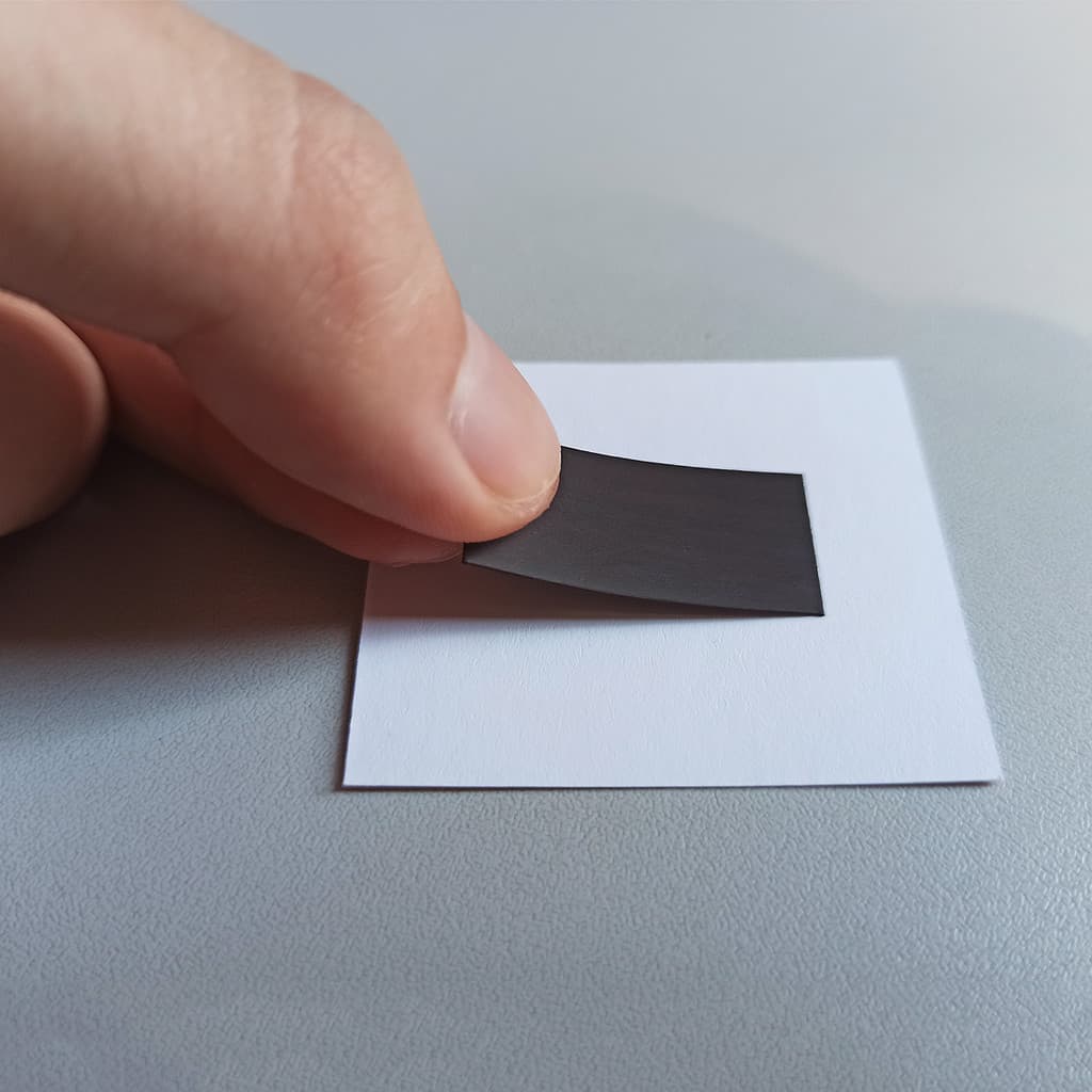 250 pedaços 30x15mm (3x1,5cm) manta magnética adesivada 0,3mm - ímãs de geladeira