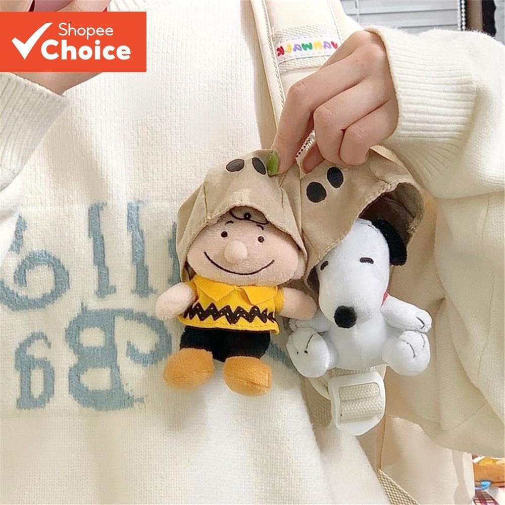 Chaveiro de Boneca de Pelúcia Fofa Snoopy Charlie Brown com Capuz e Acessórios para Chaves