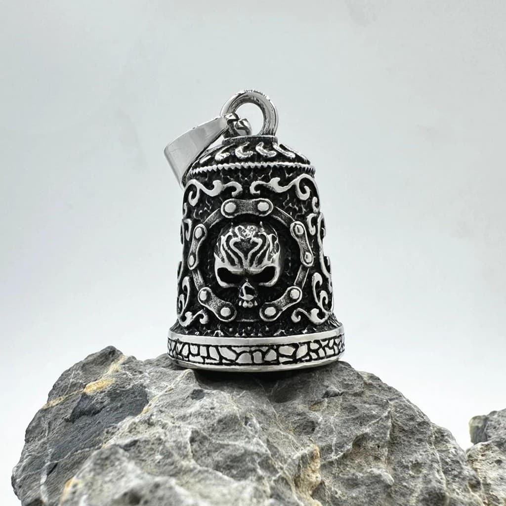 Sinos De Motocicleta Metal Crânio Charme Vintage Artesanal Motociclista Ornamento À Prova De Intempéries Piloto Chaveiro