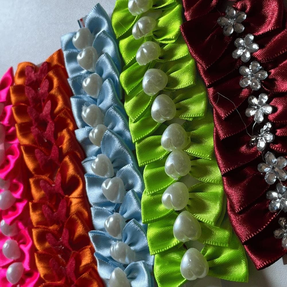 Laços Pet Topete Cartela 100 unidades Taman M 4 cm Premium