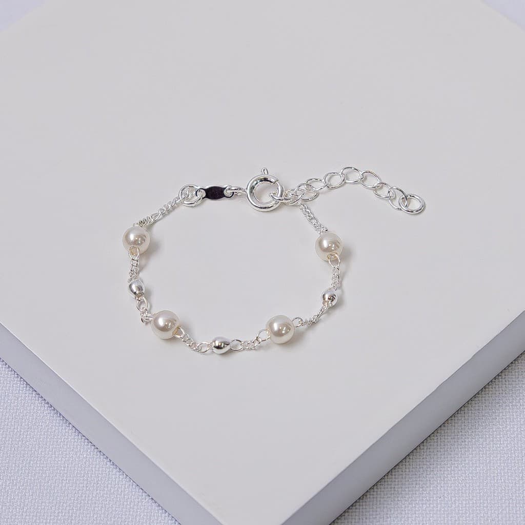 Pulseira Infantil Baby com Pérolas Folheada a Prata Hipoalergênica